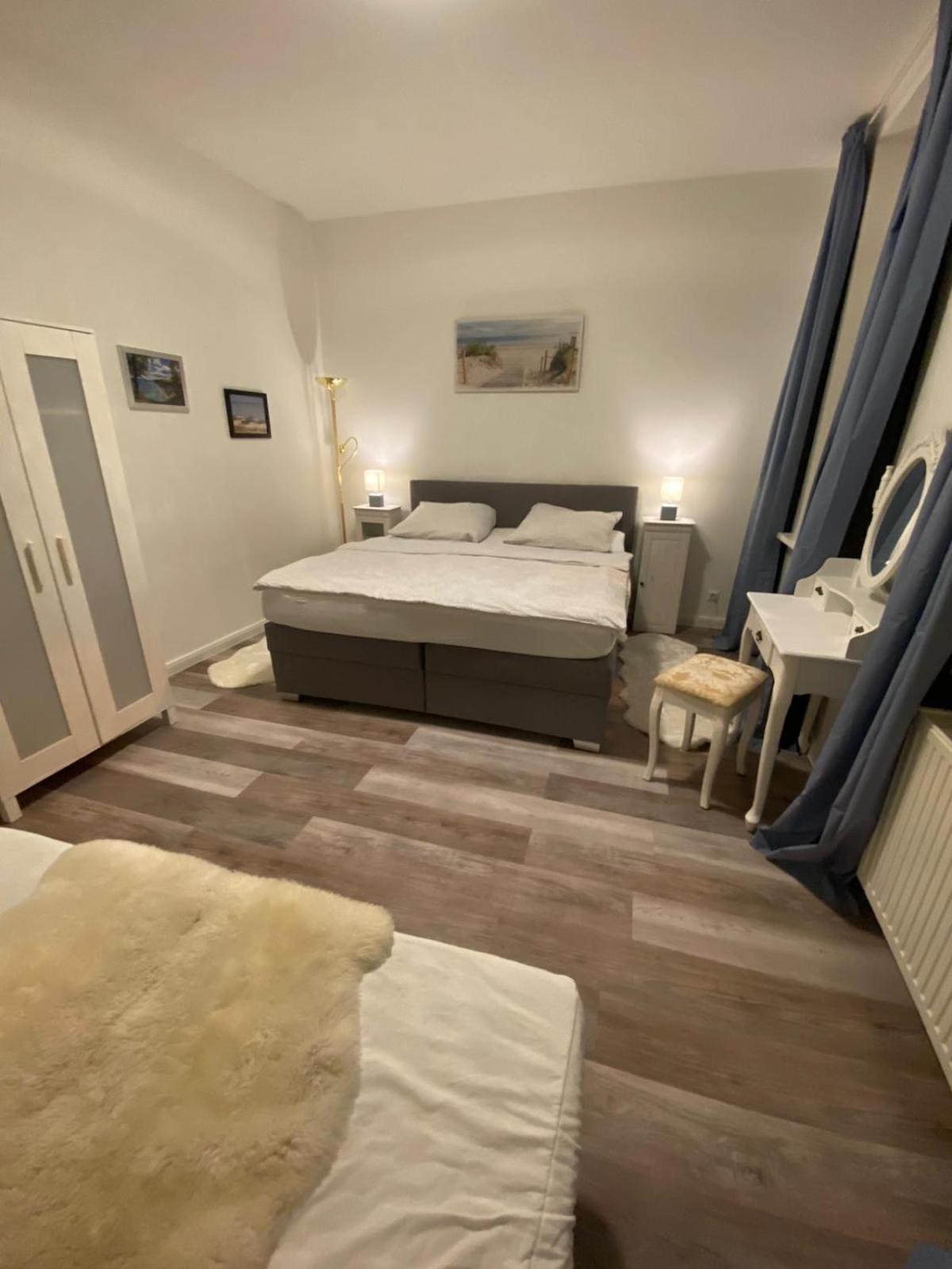 N A U T I C A - Ruhige Maritime Ferienwohnung Mit Balkon Familienfreundlich *