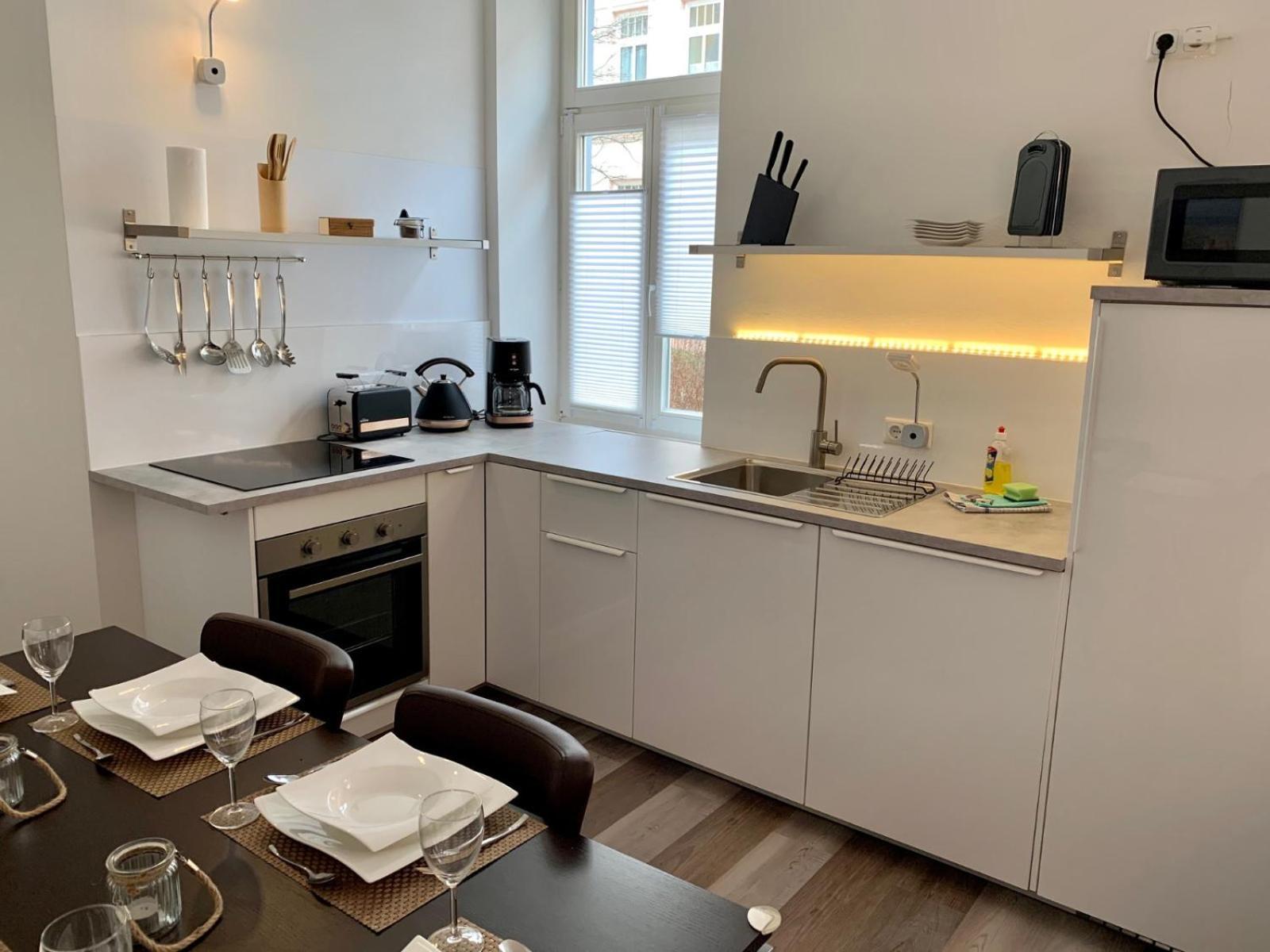 N A U T I C A - Ruhige Maritime Ferienwohnung Mit Balkon Familienfreundlich