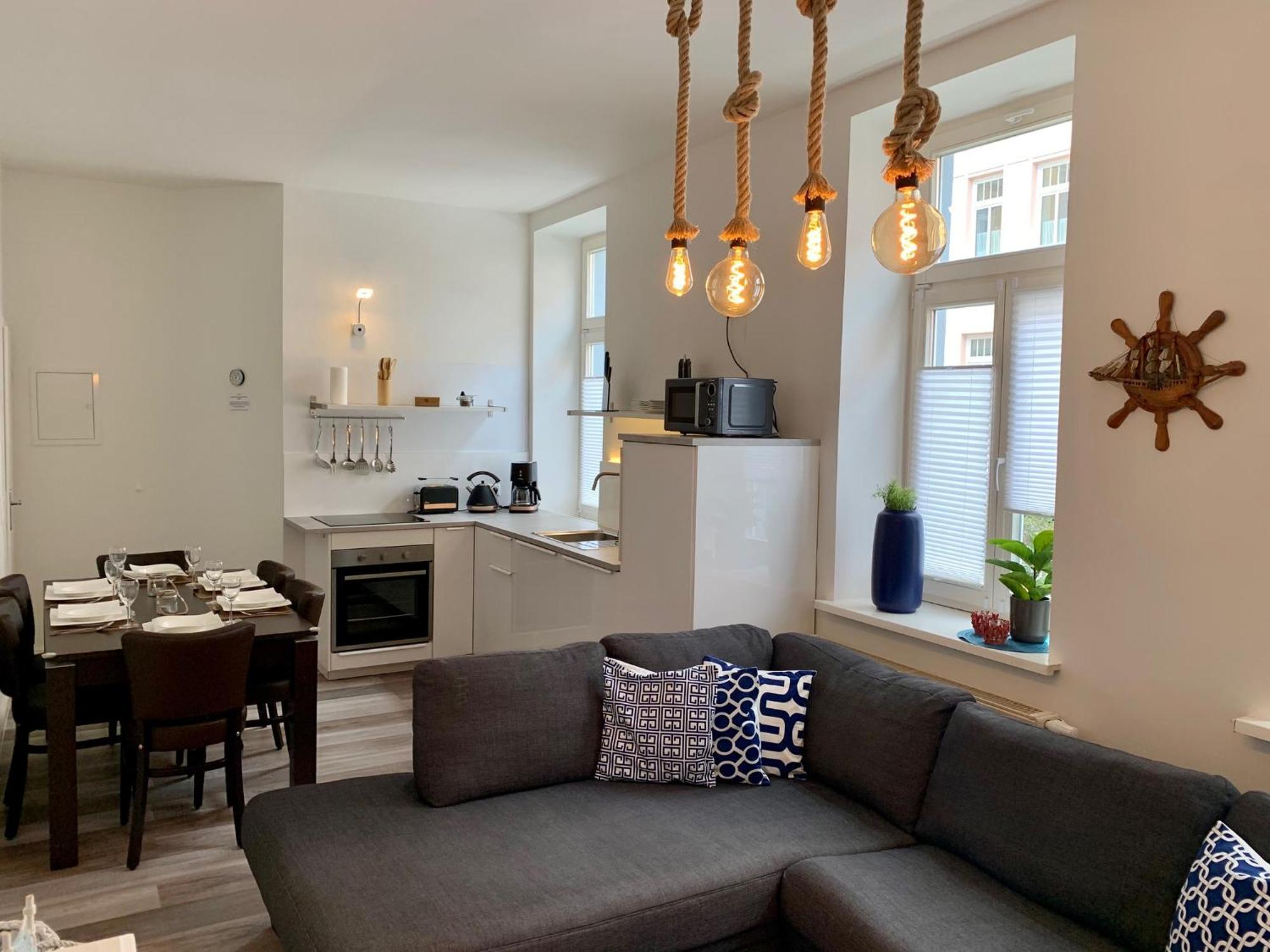 N A U T I C A - Ruhige Maritime Ferienwohnung Mit Balkon Familienfreundlich Apartment *